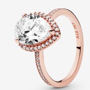 Pandora Sparkling Teardrop Halo Ring